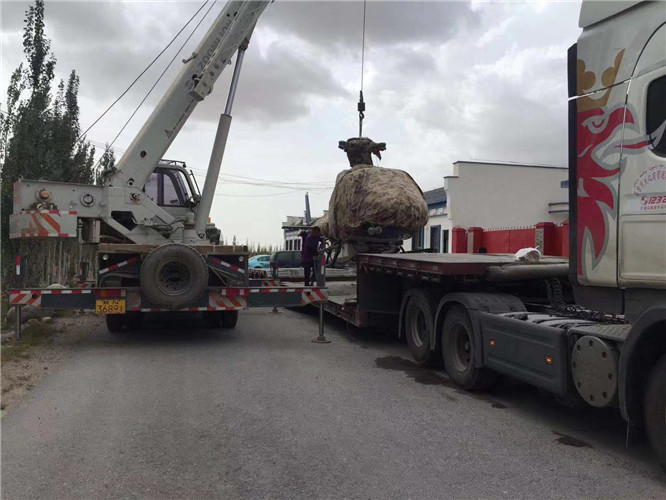 桑日县狭窄场地（如小区、车间）适合用哪种吊车？